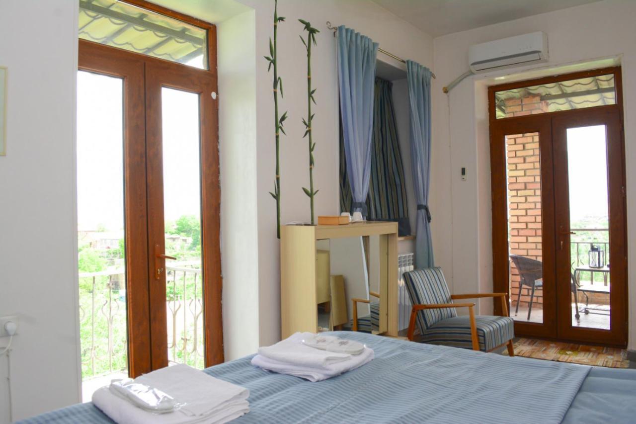 Old Bridge B&B Yeghegnadzor Exterior foto
